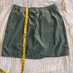 Patagonia Fleetwith Skort Athletic M Olive Green